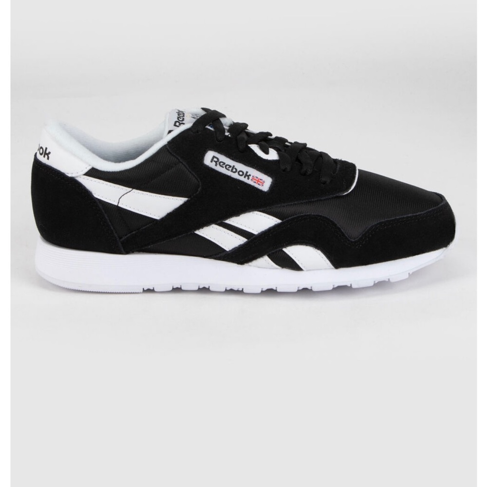 NWT Reebok sneakers size 6